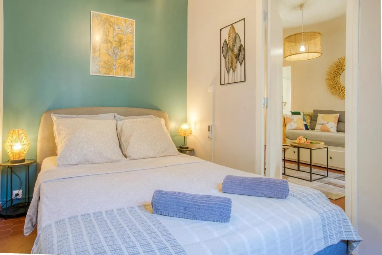 Cosy, Modern, Fully Equipped, Air Conditioning, Nice Historical, Old Town, 1Minute Walk From Beach - 