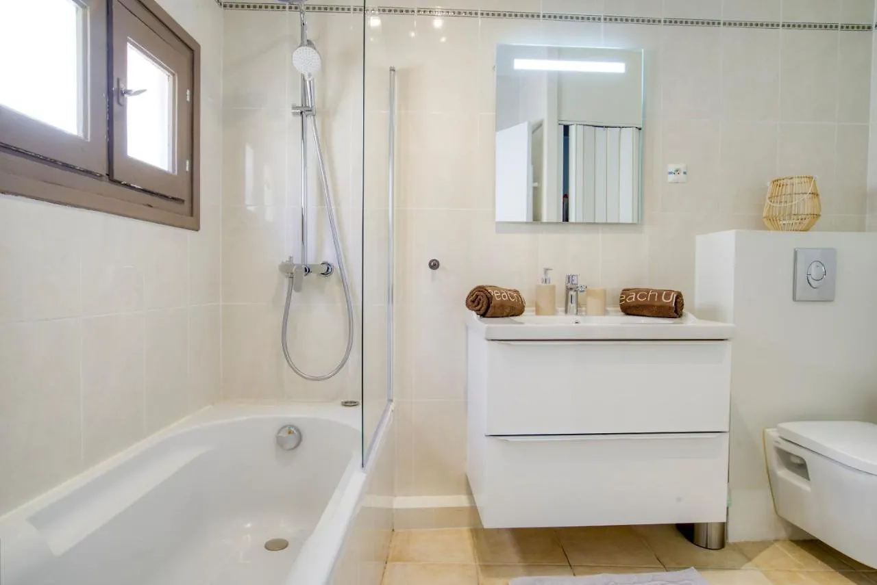 Cosy, Modern, Fully Equipped, Air Conditioning, Nice Historical, Old Town, 1Minute Walk From Beach - 