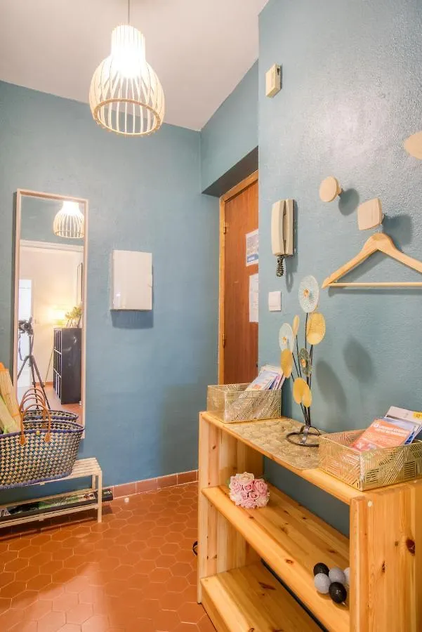 Cosy, Modern, Fully Equipped, Air Conditioning, Nice Historical, Old Town, 1Minute Walk From Beach - 