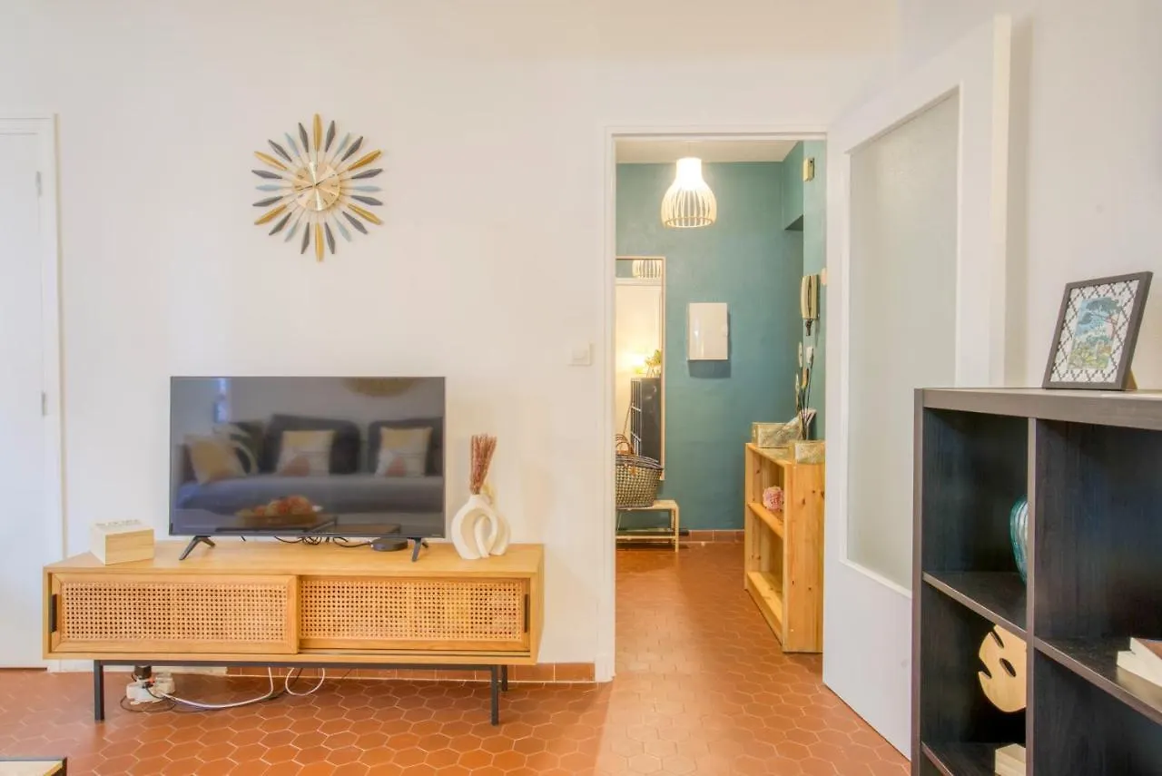 Cosy, Modern, Fully Equipped, Air Conditioning, Nice Historical, Old Town, 1Minute Walk From Beach - 