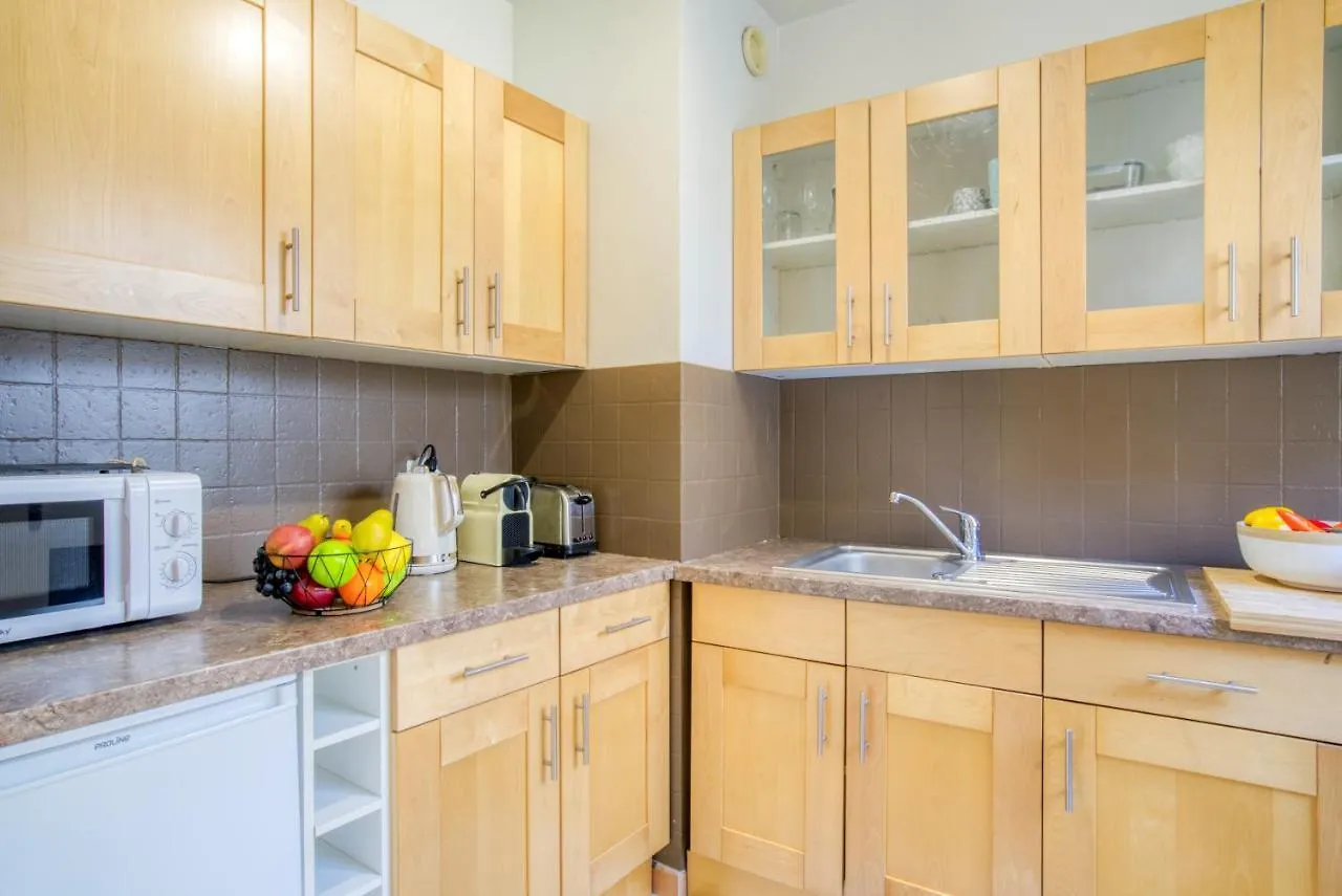 Cosy, Modern, Fully Equipped, Air Conditioning, Nice Historical, Old Town, 1Minute Walk From Beach - 