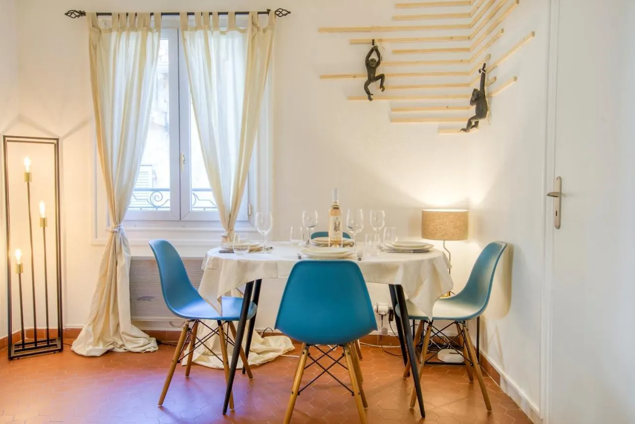 Cosy, Modern, Fully Equipped, Air Conditioning, Nice Historical, Old Town, 1Minute Walk From Beach - 