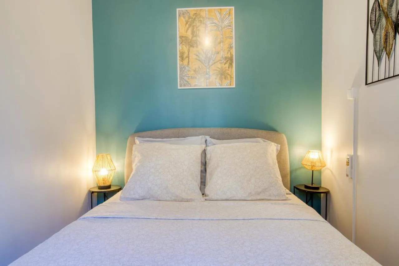 Daire Cosy, Modern, Fully Equipped, Air Conditioning, Nice Historical, Old Town, 1Minute Walk From Beach - 