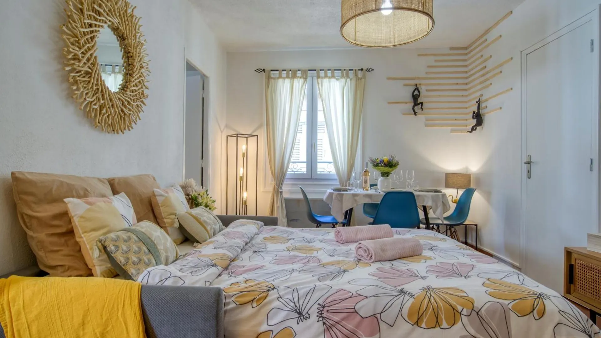 Cosy, Modern, Fully Equipped, Air Conditioning, Nice Historical, Old Town, 1Minute Walk From Beach - 