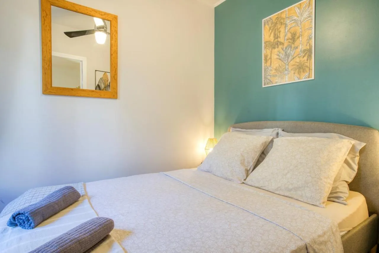 Cosy, Modern, Fully Equipped, Air Conditioning, Nice Historical, Old Town, 1Minute Walk From Beach - 